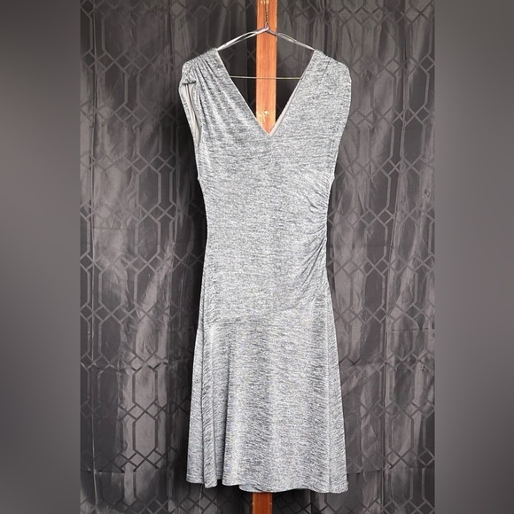 ✨4/$30 Le  chateau Dress Size S - Picture 3 of 4